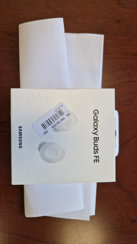 SŁUCHAWKI SAMSUNG GALAXY BUDS FE WHITE SM-R400NZWAEUE - OUTLET SŁUCHAWKI SAMSUNG GALAXY BUDS FE WHITE SM-R400NZWAEUE - OUTLET